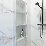 Spacious By Wenceslas Square & National Museum Apartment Prague