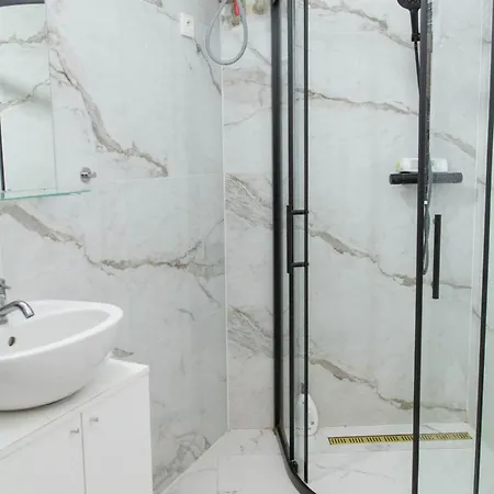 Spacious By Wenceslas Square & National Museum Apartament Praga