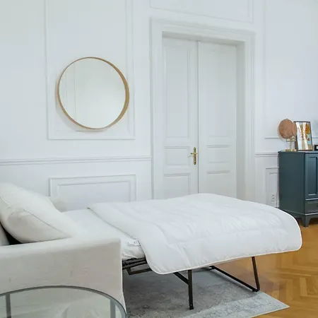 Spacious By Wenceslas Square & National Museum