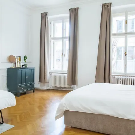 Spacious By Wenceslas Square & National Museum Apartamento *