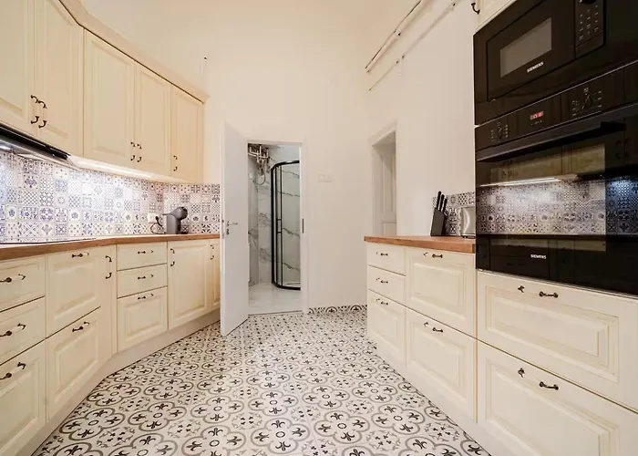 Apartamento Spacious By Wenceslas Square & National Museum Praga